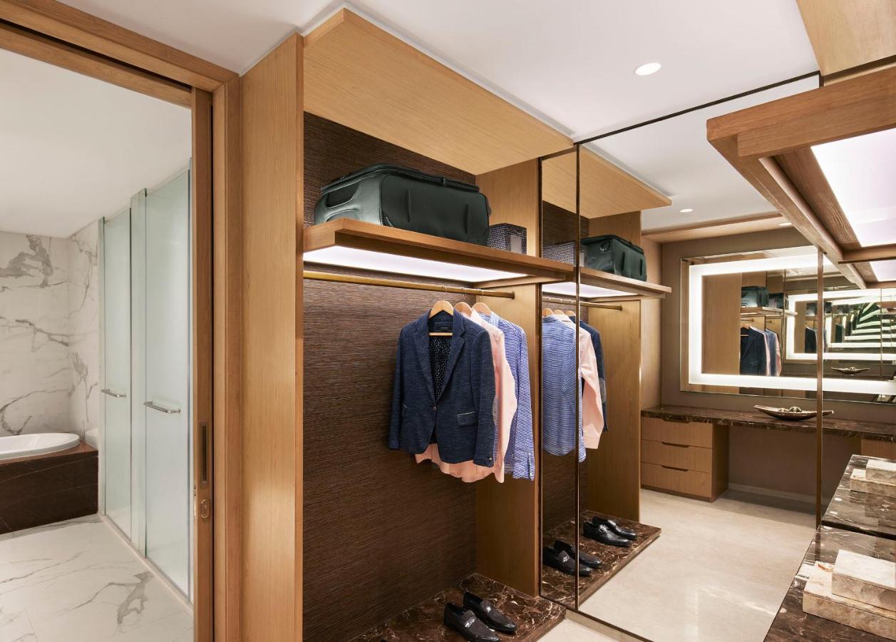 Отель Taj Wellington Mews Ченнаи Экстерьер фото