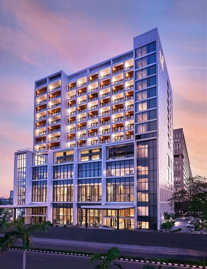 Отель Taj Wellington Mews Ченнаи Экстерьер фото