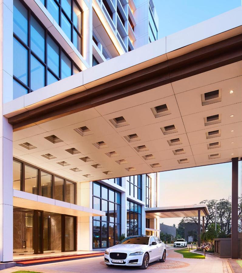 Отель Taj Wellington Mews Ченнаи Экстерьер фото